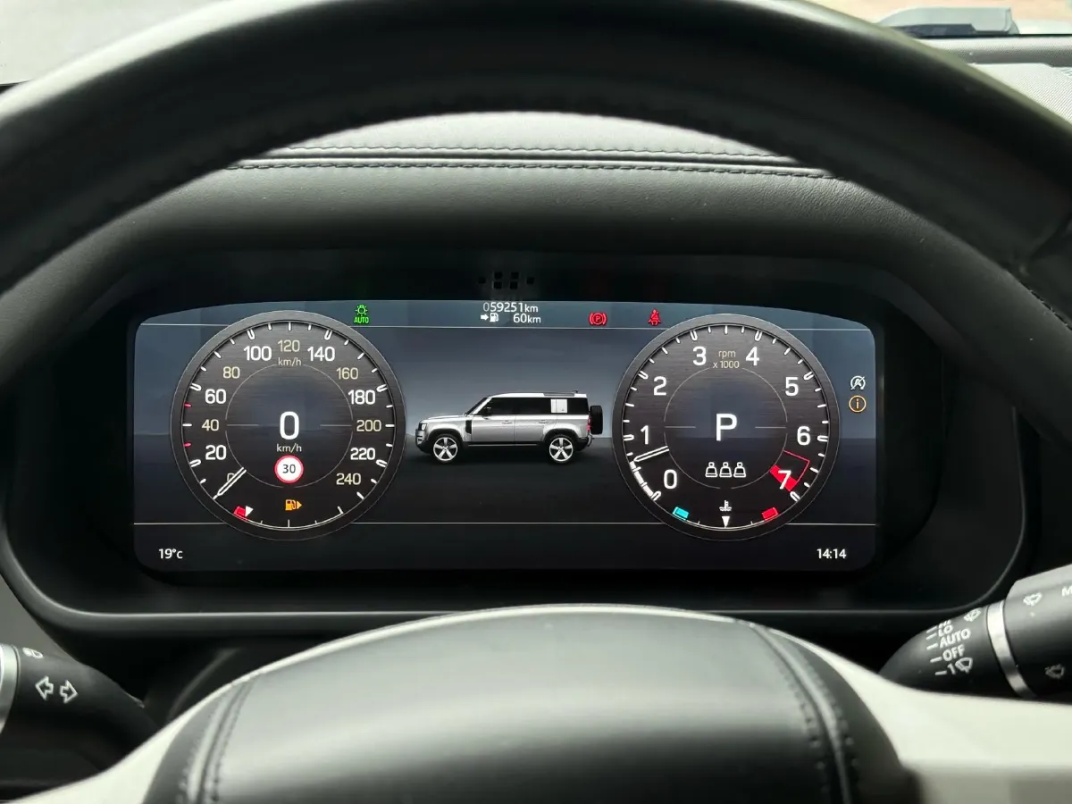 2022 Land Rover Defender 3.0T 400HP L6 8AT,autocango,china used car exporter,china ev exporter,chinese used car exporter,chinese used ev exporter