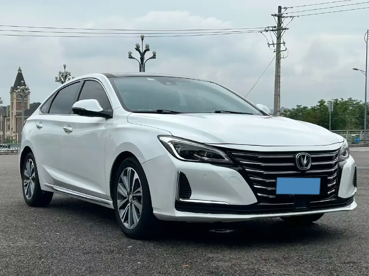 2019 ChangAn Raeton CC 1.5T 156HP L4 6AT,autocango,china used car exporter,china ev exporter,chinese used car exporter,chinese used ev exporter