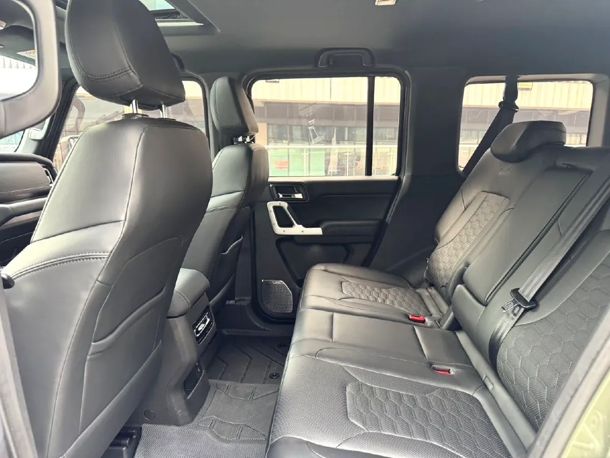 2024 212 212 T01 2.0T 252HP L4 8AT,autocango,china used car exporter,china ev exporter,chinese used car exporter,chinese used ev exporter