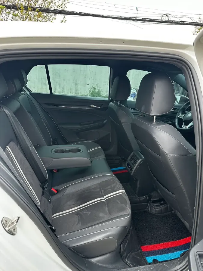 2023 Volkswagen Golf 1.4T 150HP L4 7DCT,autocango,china used car exporter,china ev exporter,chinese used car exporter,chinese used ev exporter