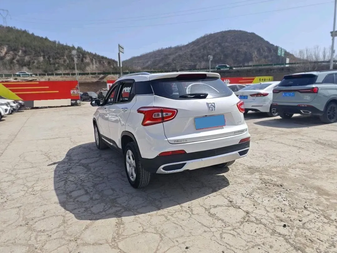 2017 BaoJun 310W 1.5L 105HP L4 6MT,autocango,china used car exporter,china ev exporter,chinese used car exporter,chinese used ev exporter