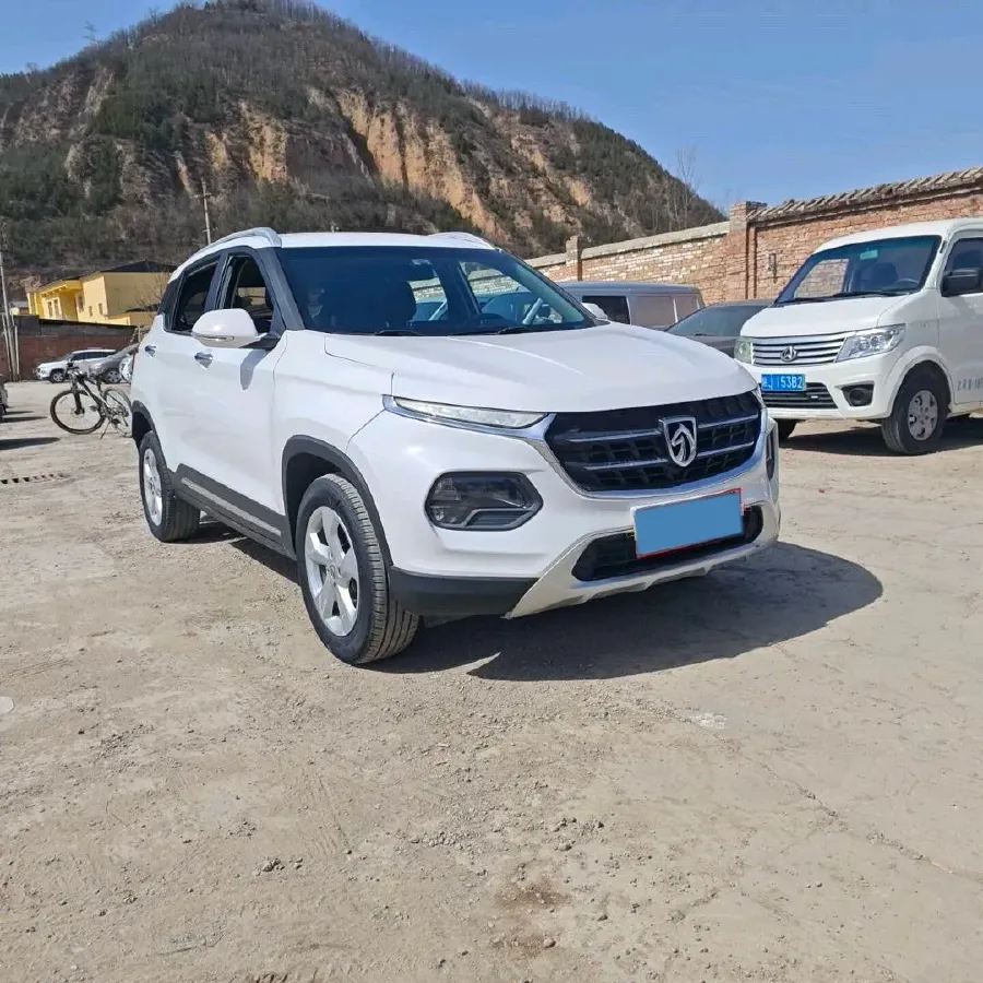 2017 BaoJun 310W 1.5L 105HP L4 6MT,autocango,china used car exporter,china ev exporter,chinese used car exporter,chinese used ev exporter