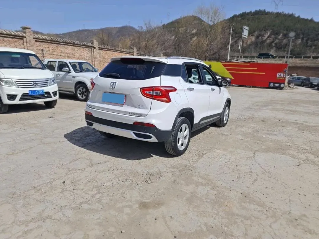 2017 BaoJun 310W 1.5L 105HP L4 6MT,autocango,china used car exporter,china ev exporter,chinese used car exporter,chinese used ev exporter