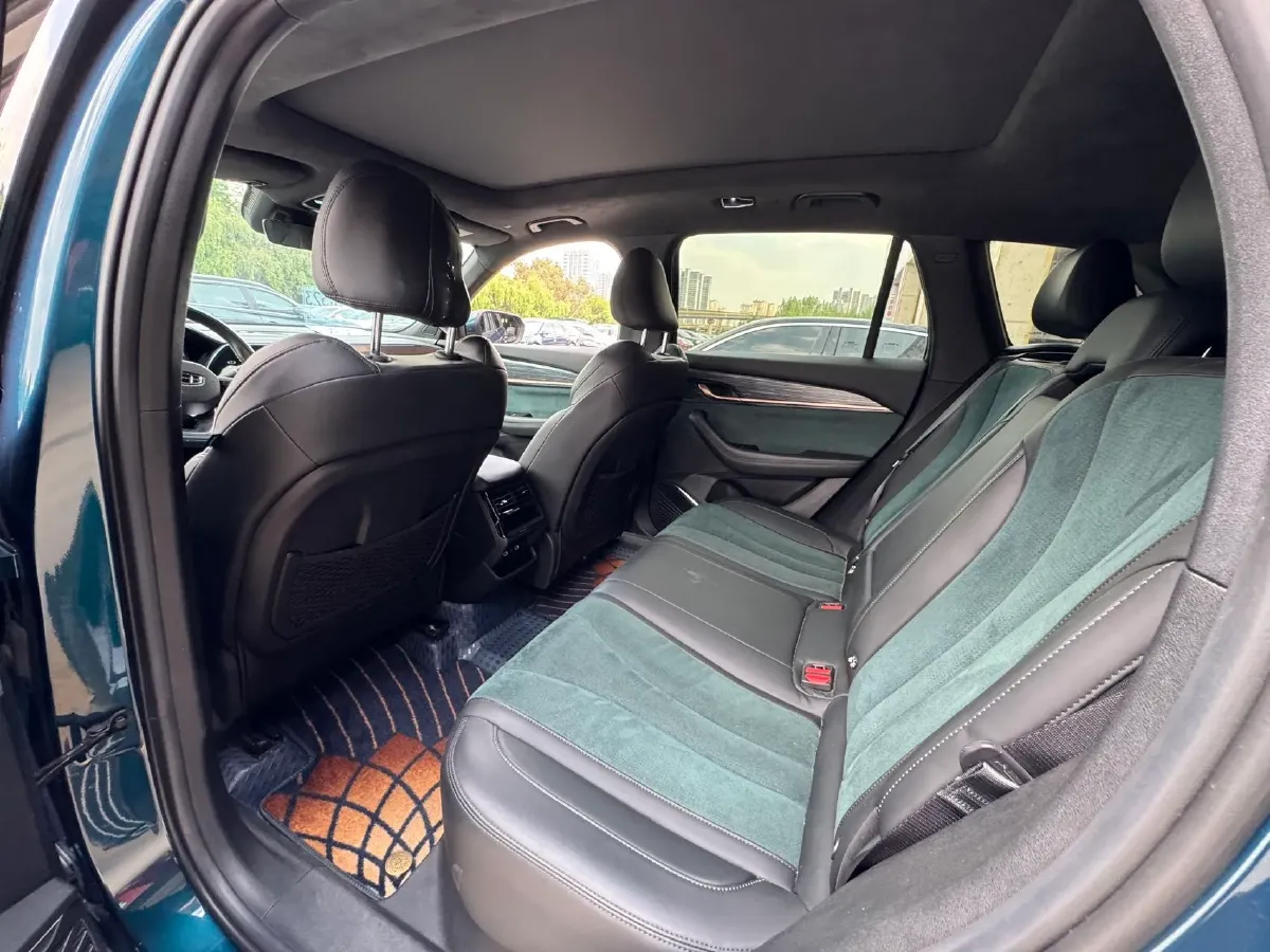 2021 Geely Monjaro 2.0T 218HP L4 7DCT,autocango,china used car exporter,china ev exporter,chinese used car exporter,chinese used ev exporter