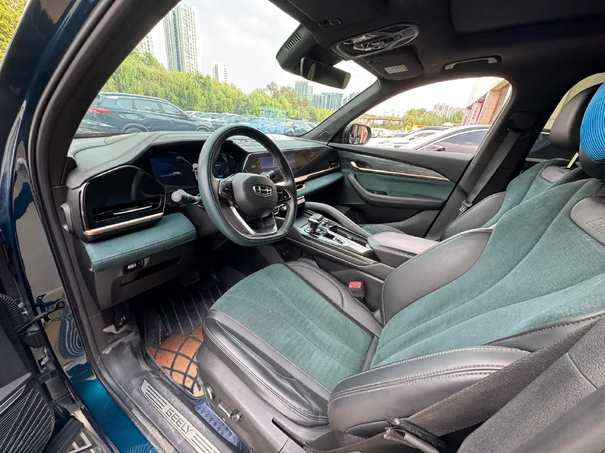 2021 Geely Monjaro 2.0T 218HP L4 7DCT,autocango,china used car exporter,china ev exporter,chinese used car exporter,chinese used ev exporter