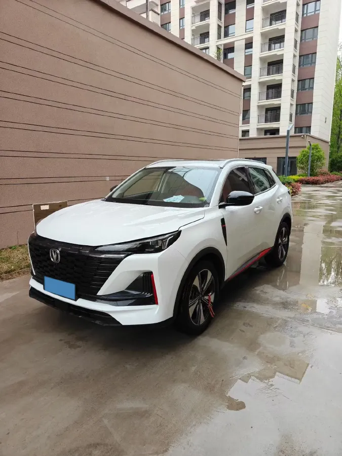 2022 ChangAn UNI-V 1.5T 188HP L4 7DCT,autocango,china used car exporter,china ev exporter,chinese used car exporter,chinese used ev exporter