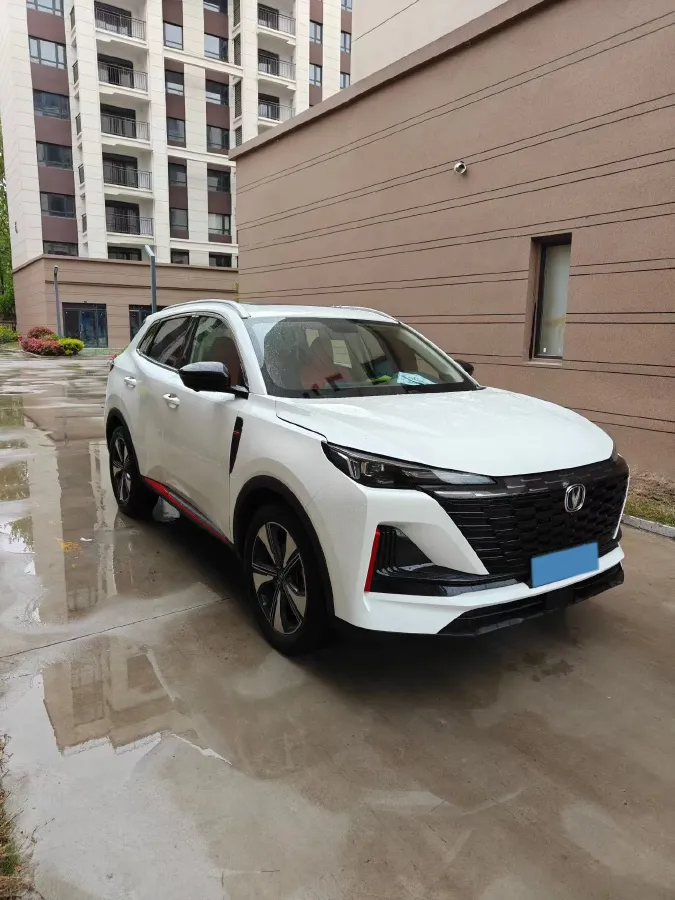 2022 ChangAn UNI-V 1.5T 188HP L4 7DCT,autocango,china used car exporter,china ev exporter,chinese used car exporter,chinese used ev exporter