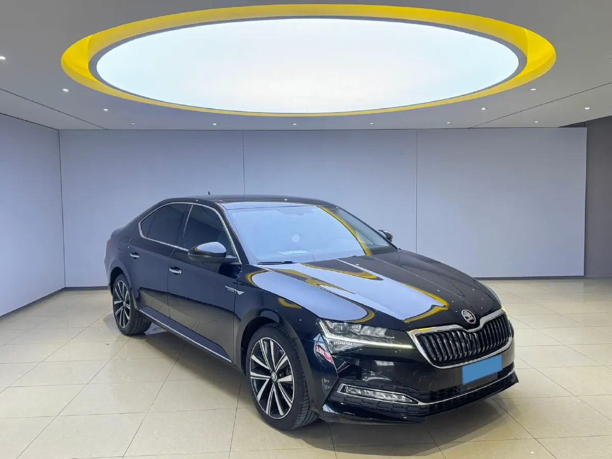 2022 Skoda Superb 1.4T 150HP L4 7DCT,autocango,china used car exporter,china ev exporter,chinese used car exporter,chinese used ev exporter