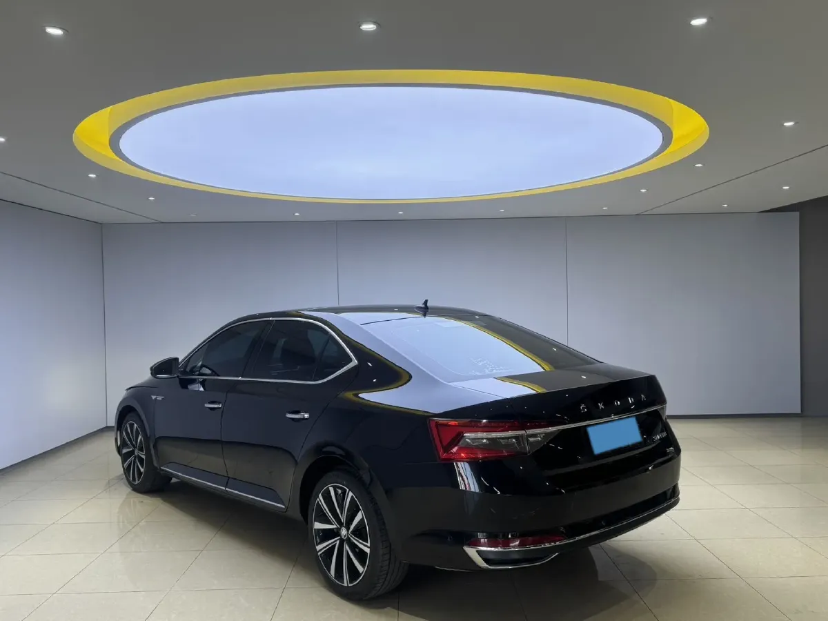 2022 Skoda Superb 1.4T 150HP L4 7DCT,autocango,china used car exporter,china ev exporter,chinese used car exporter,chinese used ev exporter