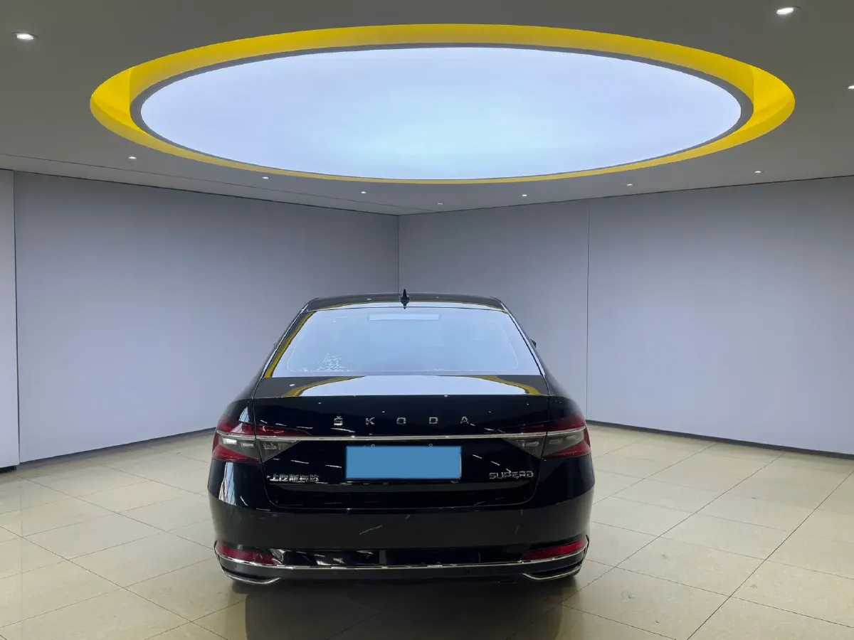2022 Skoda Superb 1.4T 150HP L4 7DCT,autocango,china used car exporter,china ev exporter,chinese used car exporter,chinese used ev exporter