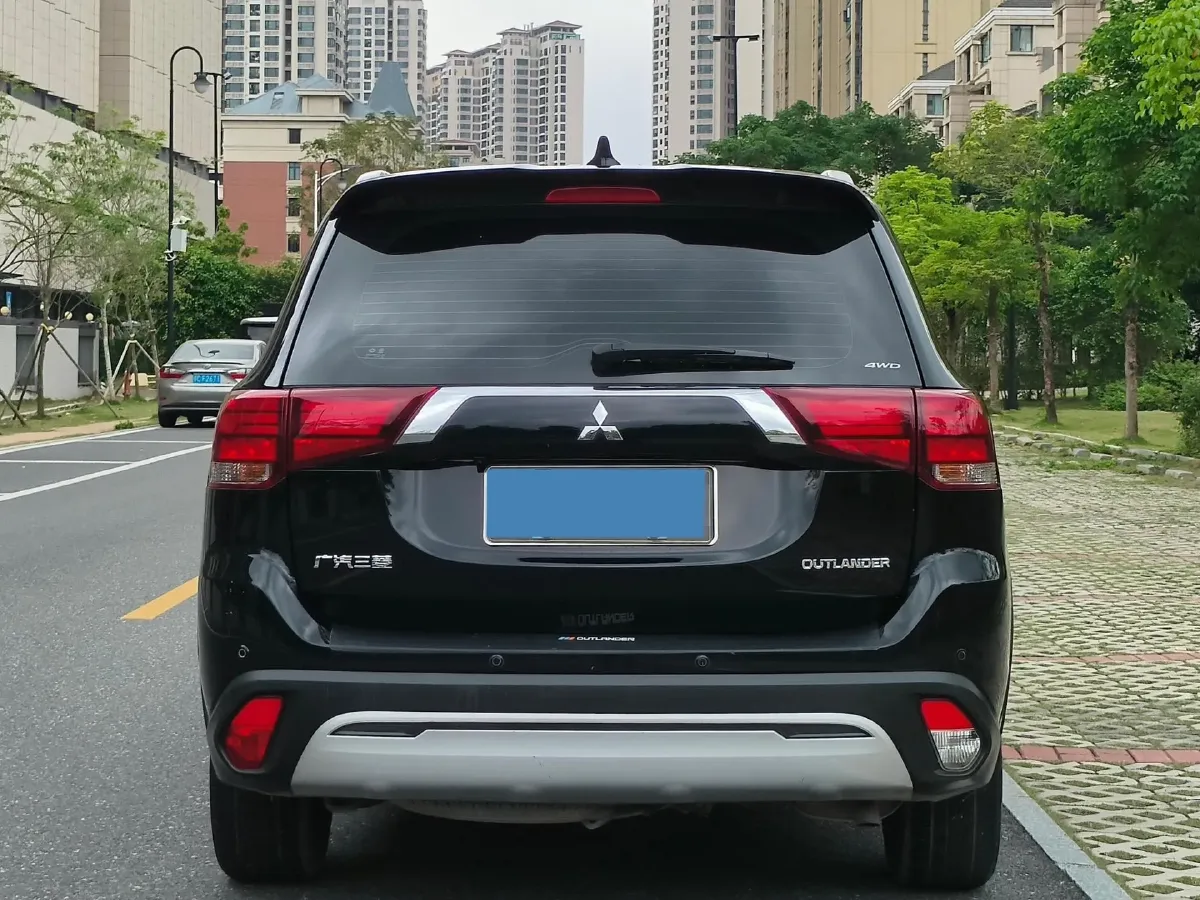 2019 Mitsubishi Outlander 2.4L 192HP L4 CVT,autocango,china used car exporter,china ev exporter,chinese used car exporter,chinese used ev exporter