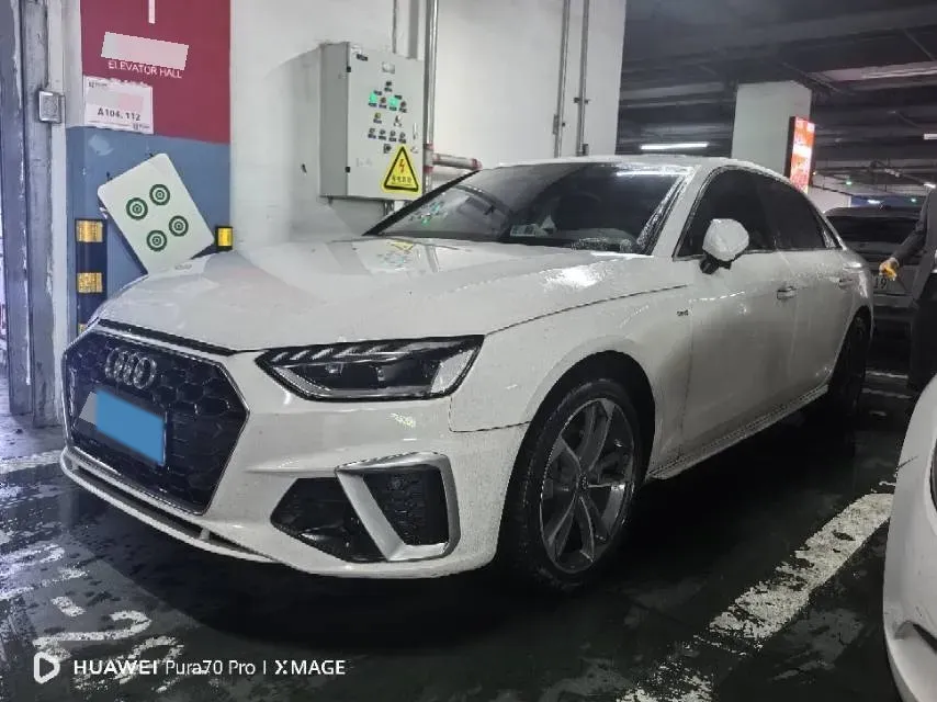 2022 Audi A4L 2.0T 190HP L4 7DCT,autocango,china used car exporter,china ev exporter,chinese used car exporter,chinese used ev exporter
