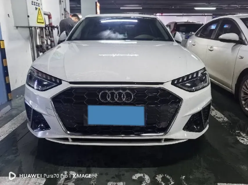 2022 Audi A4L 2.0T 190HP L4 7DCT,autocango,china used car exporter,china ev exporter,chinese used car exporter,chinese used ev exporter
