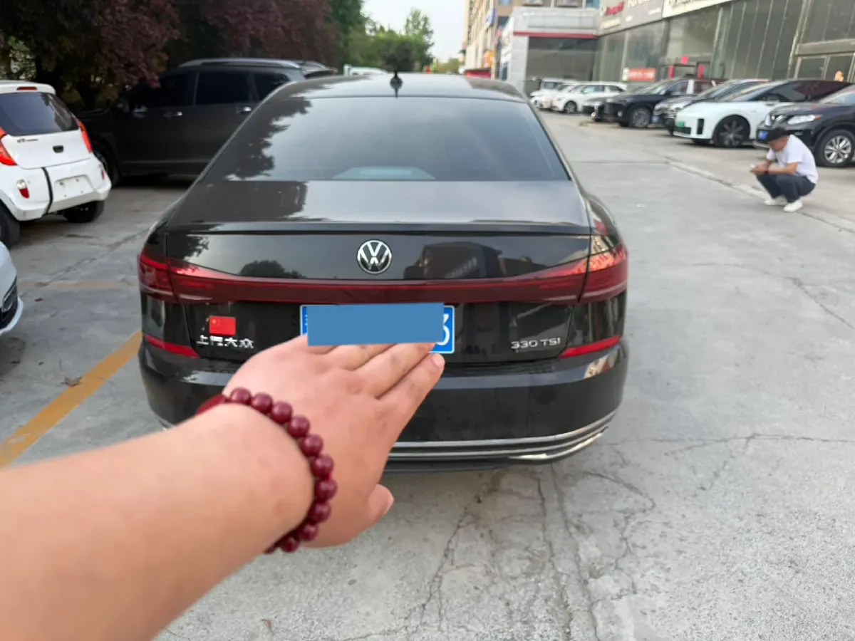 2023 Volkswagen Passat 2.0T 186HP L4 7DCT,autocango,china used car exporter,china ev exporter,chinese used car exporter,chinese used ev exporter