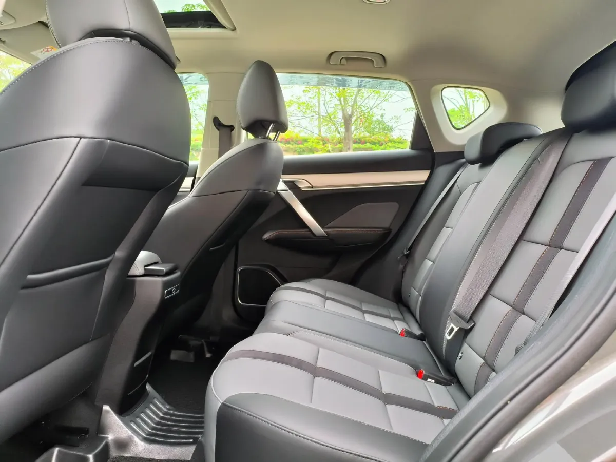 2023 Geely Coolray 1.5T 181HP L4 7DCT,autocango,china used car exporter,china ev exporter,chinese used car exporter,chinese used ev exporter