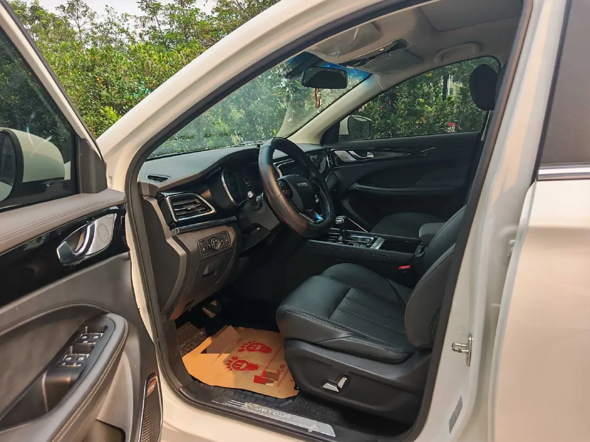 2019 Jetour X90 1.6T 197HP L4 7DCT,autocango,china used car exporter,china ev exporter,chinese used car exporter,chinese used ev exporter