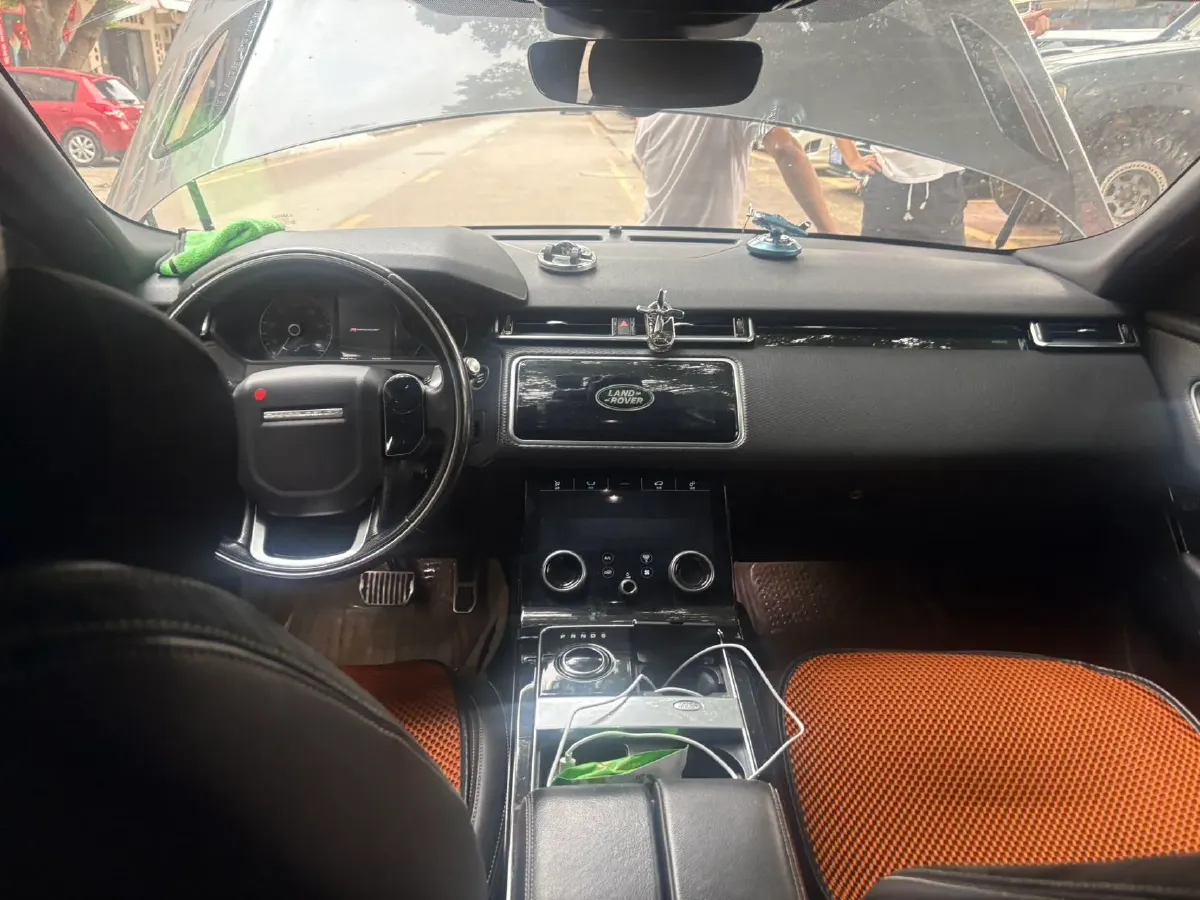 2019 Land Rover Range Rover Velar 2.0T 250HP L4 8AT,autocango,china used car exporter,china ev exporter,chinese used car exporter,chinese used ev exporter