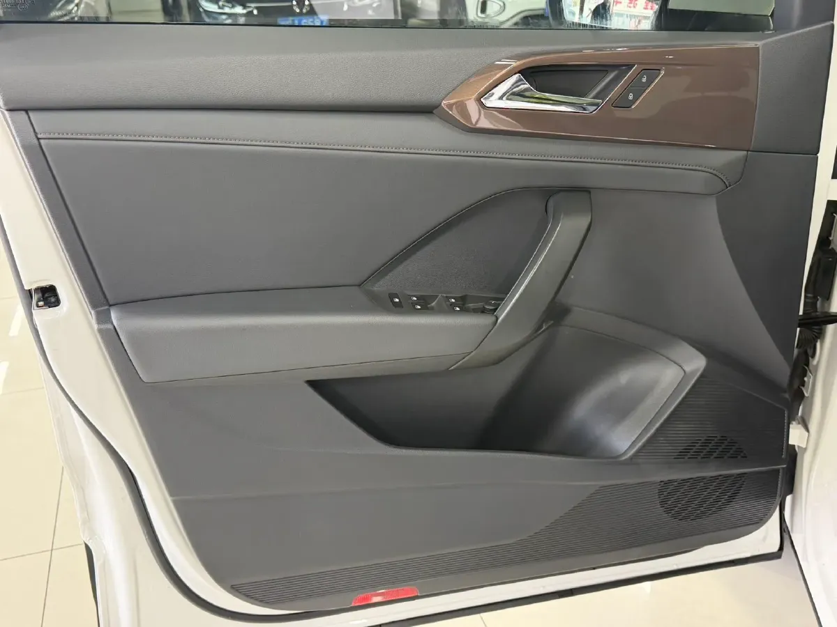 2022 Volkswagen Tharu 1.4T 150HP L4 7DCT,autocango,china used car exporter,china ev exporter,chinese used car exporter,chinese used ev exporter