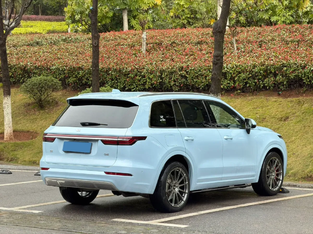 2021 Li ONE Range Extended 131HP REEV 40.5KWH,autocango,china used car exporter,china ev exporter,chinese used car exporter,chinese used ev exporter