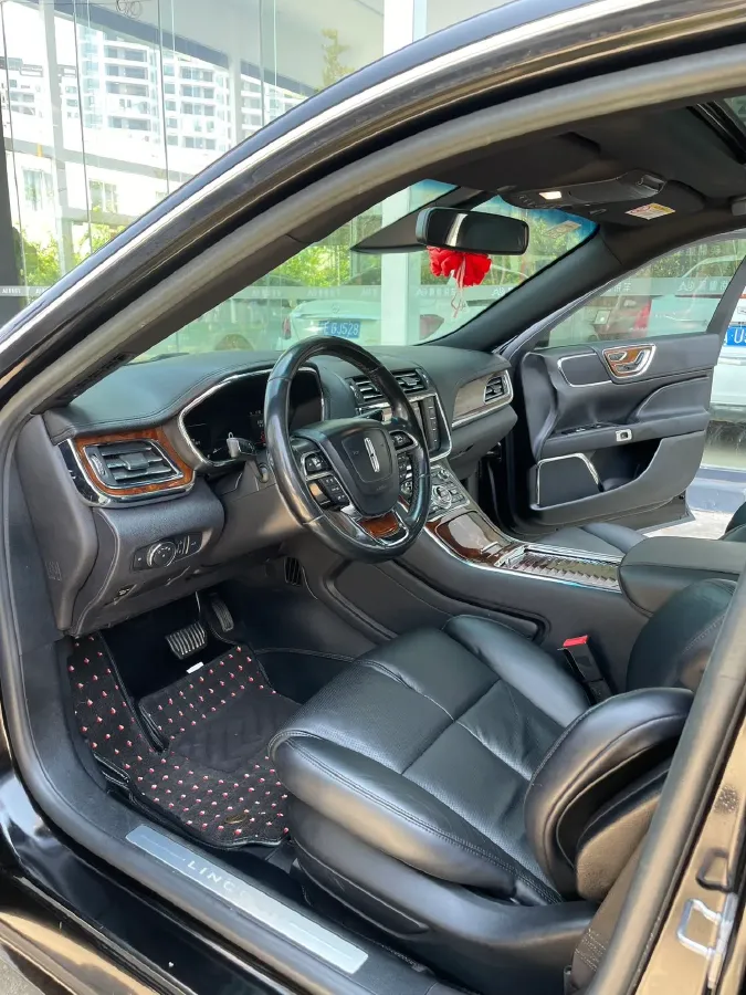 2018 Lincoln Continental 2.0T 261HP L4 6AT,autocango,china used car exporter,china ev exporter,chinese used car exporter,chinese used ev exporter