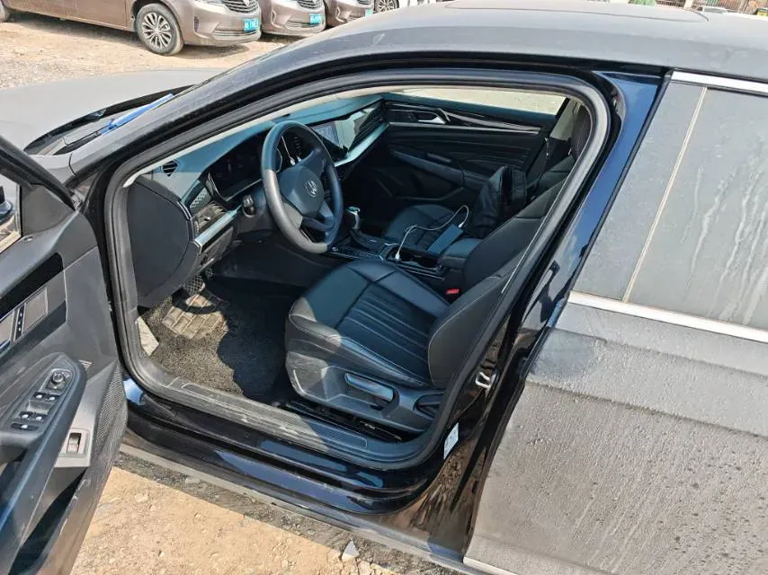 2023 Volkswagen Passat 1.4T 150HP L4 7DCT,autocango,china used car exporter,china ev exporter,chinese used car exporter,chinese used ev exporter