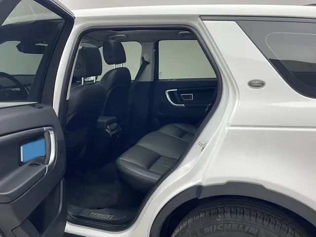 2019 Land Rover Discovery Sport 2.0T 241HP L4 9AT,autocango,china used car exporter,china ev exporter,chinese used car exporter,chinese used ev exporter