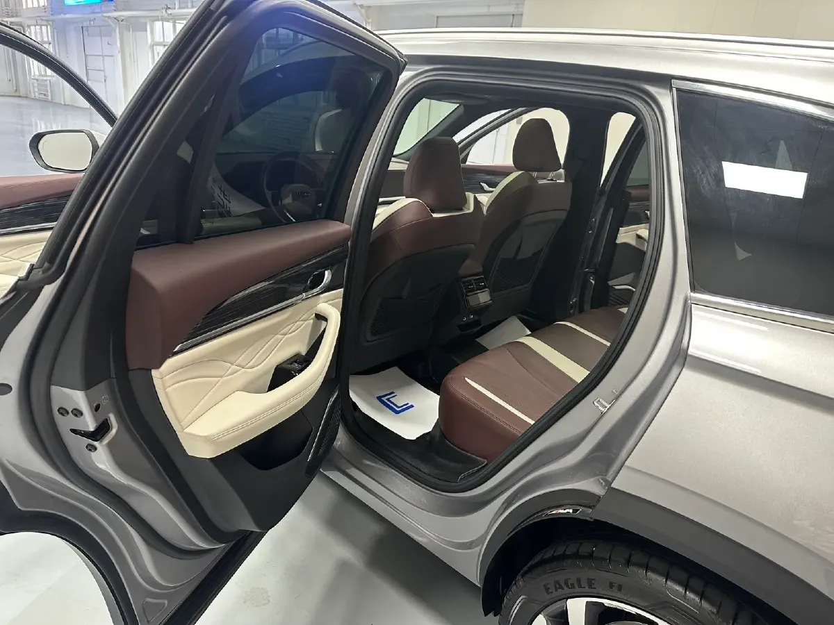 2021 Geely Monjaro 2.0T 238HP L4 8AT,autocango,china used car exporter,china ev exporter,chinese used car exporter,chinese used ev exporter