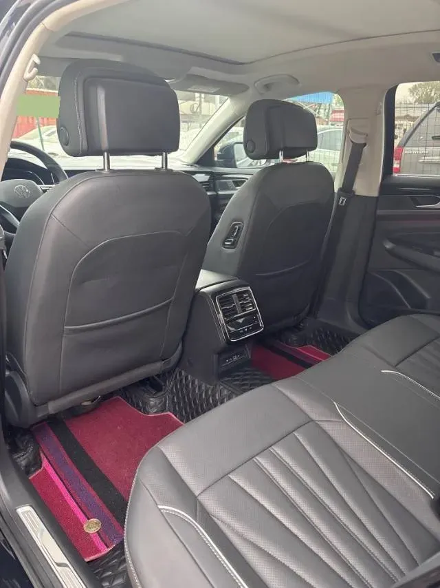 2024 Volkswagen Passat 2.0T 220HP L4 7DCT,autocango,china used car exporter,china ev exporter,chinese used car exporter,chinese used ev exporter