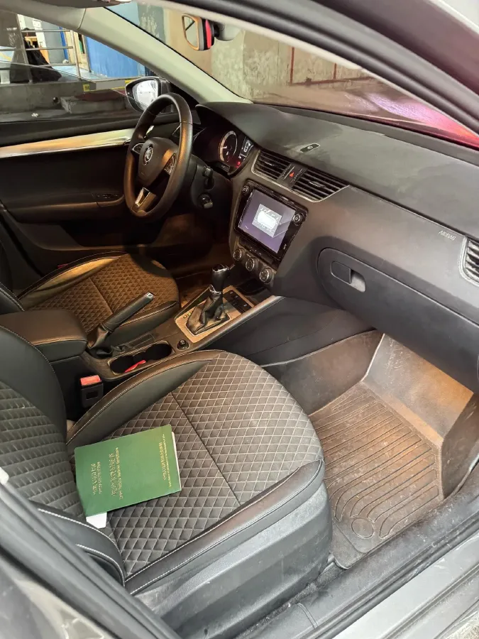 2019 Skoda Octavia 1.5L 116HP L4 6AT,autocango,china used car exporter,china ev exporter,chinese used car exporter,chinese used ev exporter