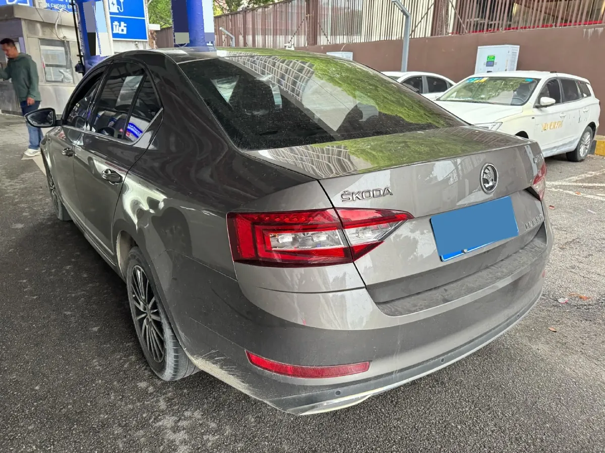 2019 Skoda Octavia 1.5L 116HP L4 6AT,autocango,china used car exporter,china ev exporter,chinese used car exporter,chinese used ev exporter