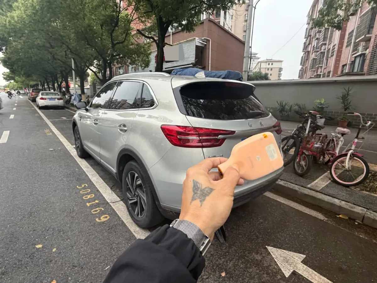 2022 HongQi HS5 2.0T 224HP L4 6AT,autocango,china used car exporter,china ev exporter,chinese used car exporter,chinese used ev exporter