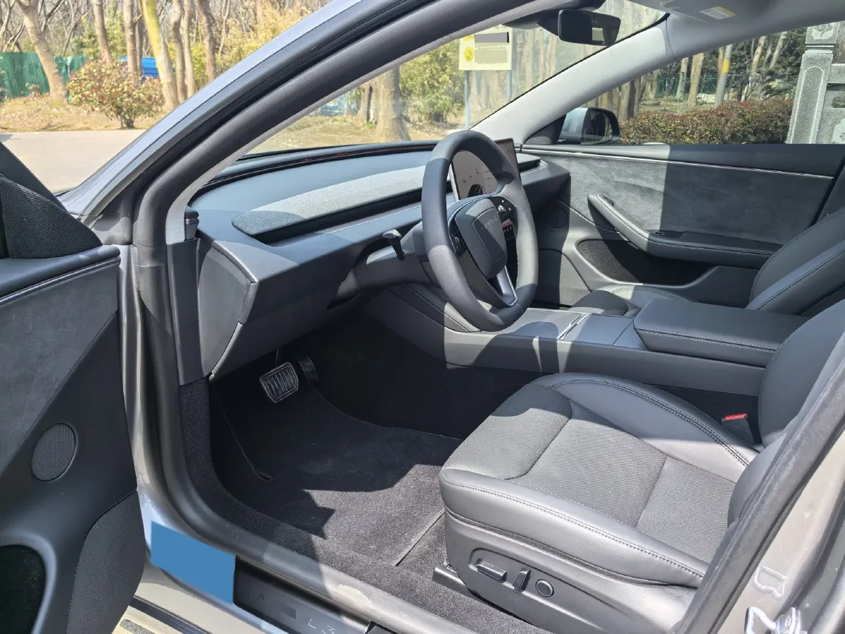 2025 Tesla Model 3 BEV,autocango,china used car exporter,china ev exporter,chinese used car exporter,chinese used ev exporter