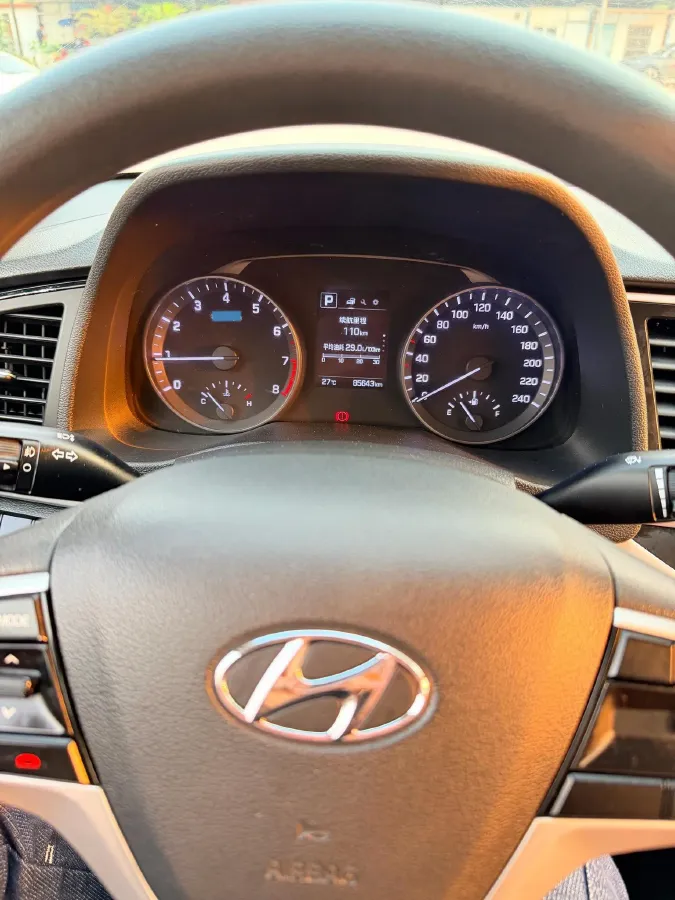 2016 Hyundai Elantra 1.6L 130HP L4 6AT,autocango,china used car exporter,china ev exporter,chinese used car exporter,chinese used ev exporter