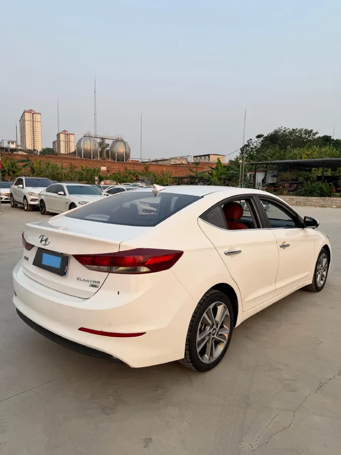 2016 Hyundai Elantra 1.6L 130HP L4 6AT,autocango,china used car exporter,china ev exporter,chinese used car exporter,chinese used ev exporter