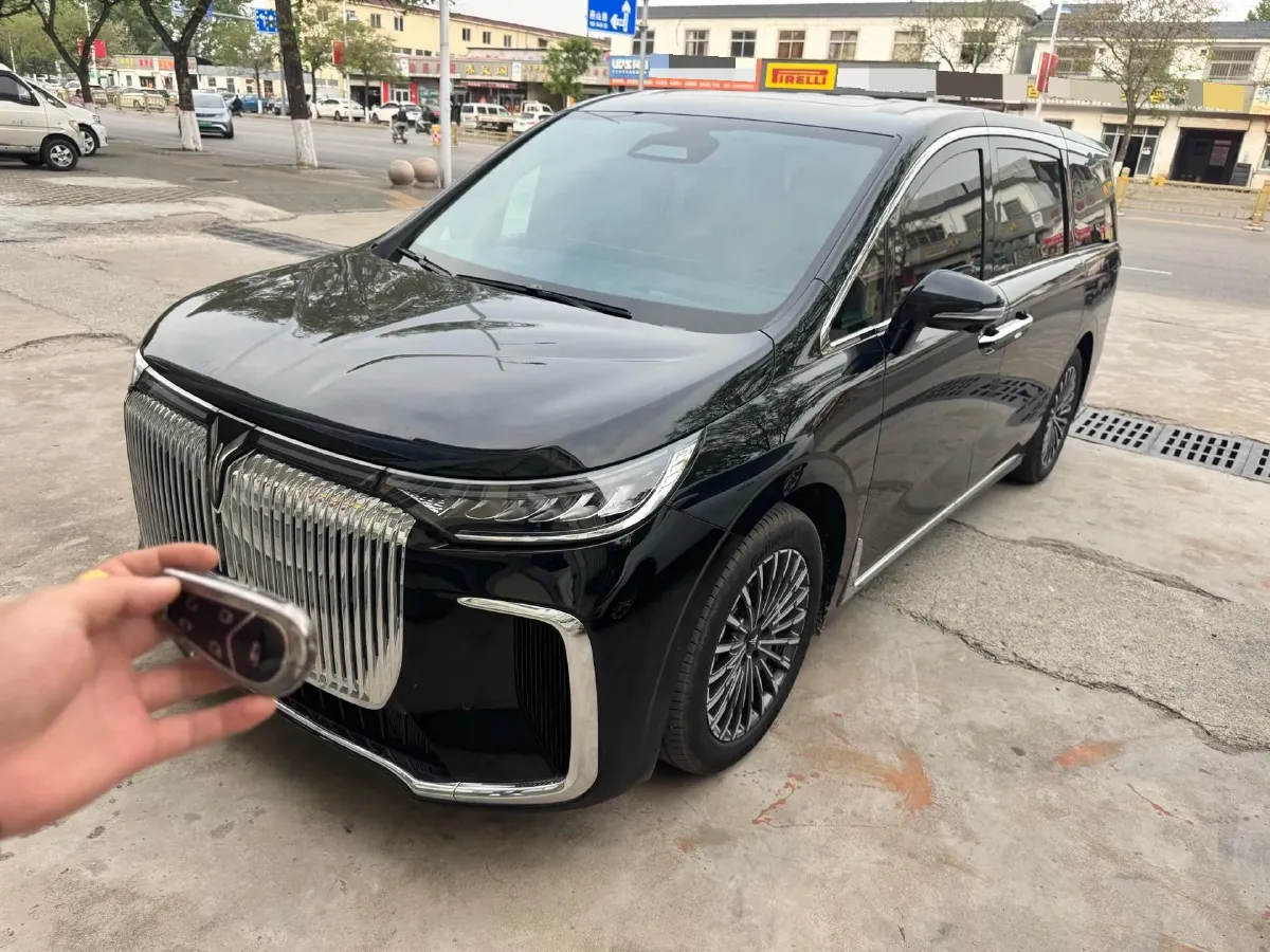 2026 Voyah Dream 1.5T 150HP L4 PHEV,autocango,china used car exporter,china ev exporter,chinese used car exporter,chinese used ev exporter