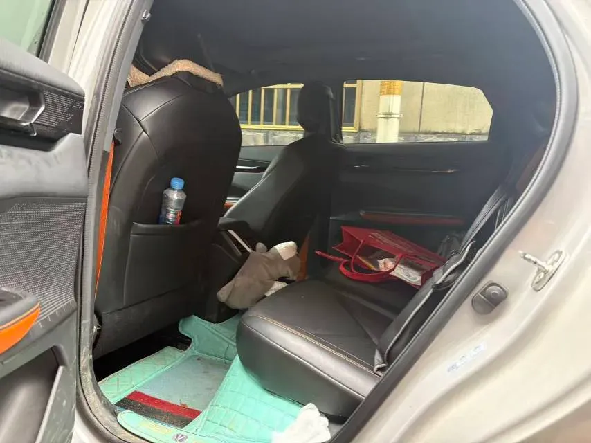 2022 ChangAn UNI-V 1.5T 188HP L4 7DCT,autocango,china used car exporter,china ev exporter,chinese used car exporter,chinese used ev exporter