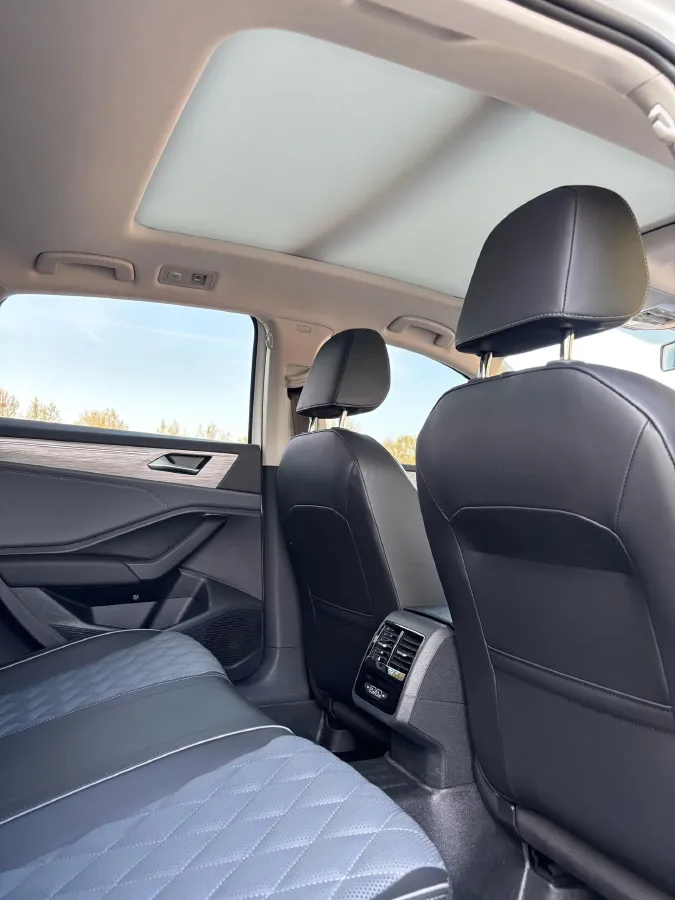 2023 Volkswagen Sagitar 1.5T 160HP L4 7DCT,autocango,china used car exporter,china ev exporter,chinese used car exporter,chinese used ev exporter