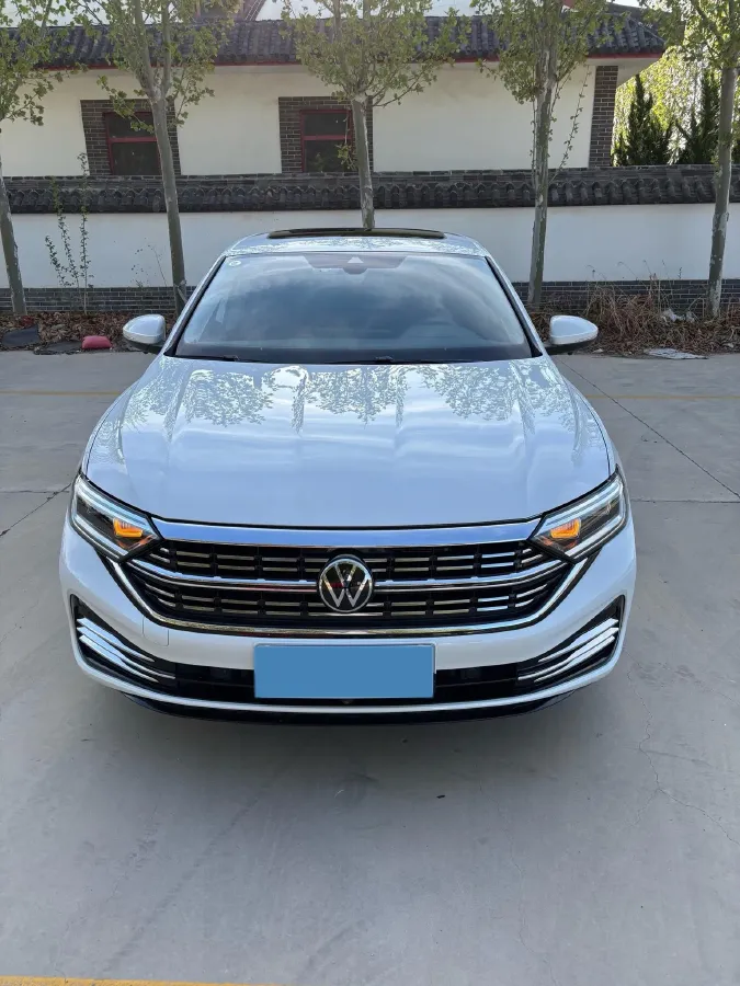 2023 Volkswagen Sagitar 1.5T 160HP L4 7DCT,autocango,china used car exporter,china ev exporter,chinese used car exporter,chinese used ev exporter