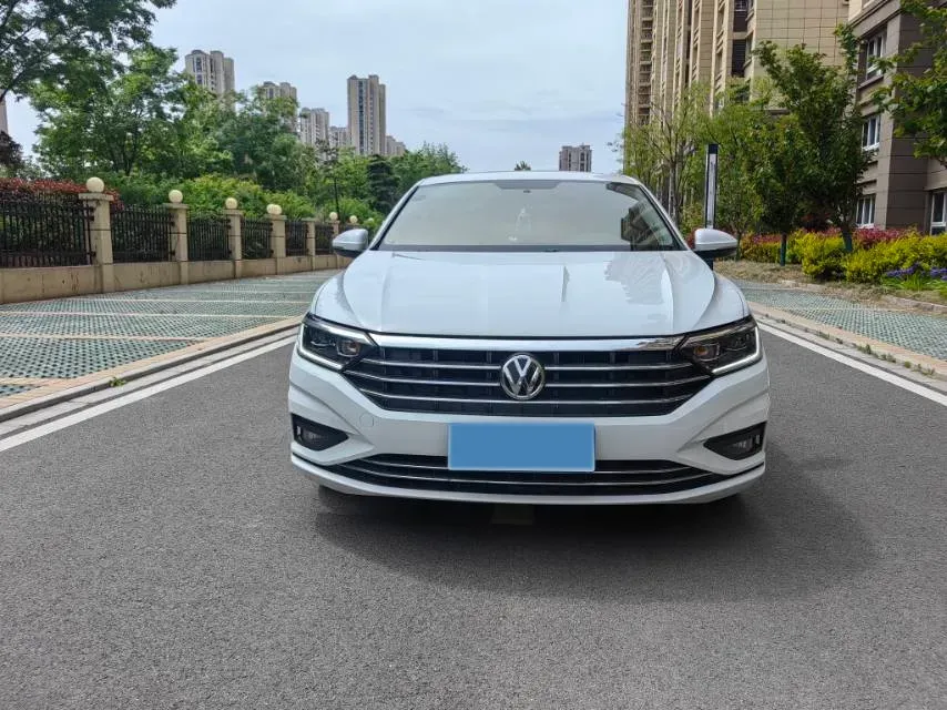 2019 Jeep Renegade 1.3T 173HP L4 7DCT,autocango,china used car exporter,china ev exporter,chinese used car exporter,chinese used ev exporter