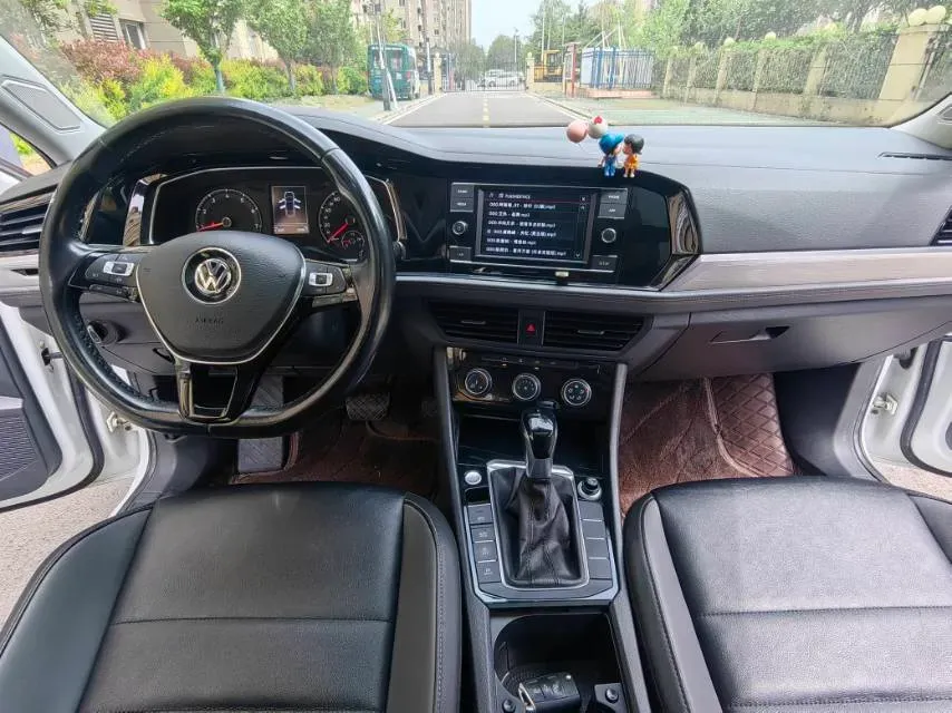 2019 Jeep Renegade 1.3T 173HP L4 7DCT,autocango,china used car exporter,china ev exporter,chinese used car exporter,chinese used ev exporter