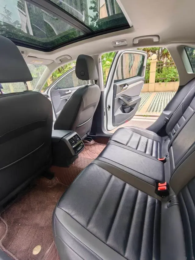 2019 Jeep Renegade 1.3T 173HP L4 7DCT,autocango,china used car exporter,china ev exporter,chinese used car exporter,chinese used ev exporter