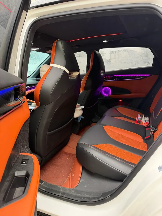 2024 ChangAn UNI-V 2.0T 233HP L4 8AT,autocango,china used car exporter,china ev exporter,chinese used car exporter,chinese used ev exporter