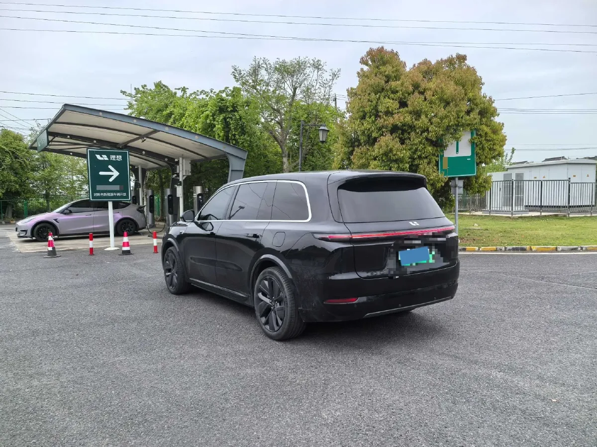 2022 Li L9 Range Extended 154HP REEV 42.6KWH,autocango,china used car exporter,china ev exporter,chinese used car exporter,chinese used ev exporter