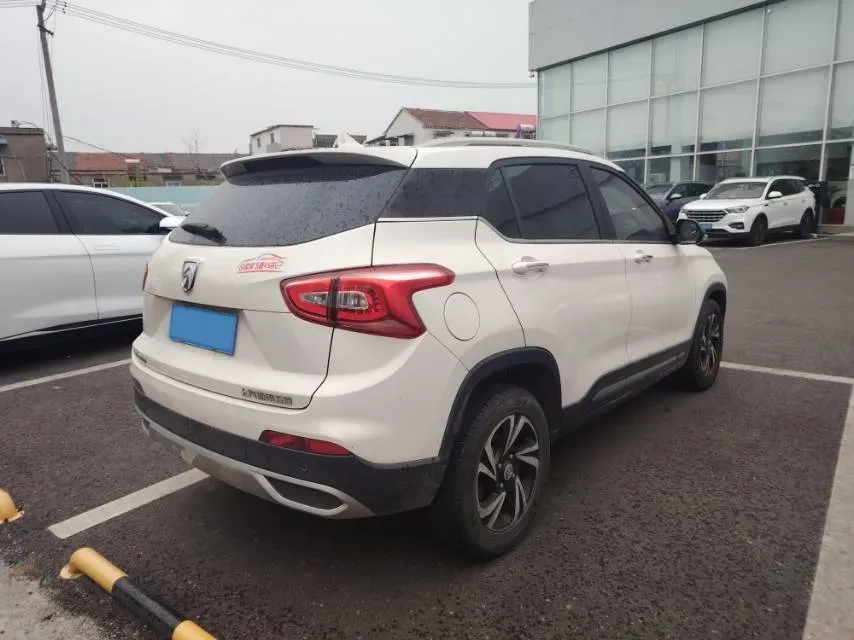 2017 BaoJun 510 1.5L 112HP L4 6MT,autocango,china used car exporter,china ev exporter,chinese used car exporter,chinese used ev exporter