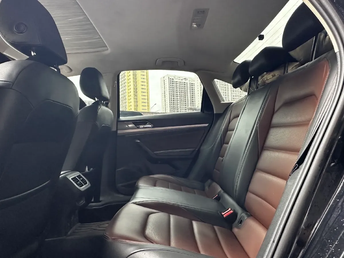 2022 Volkswagen T-Roc 1.4T 150HP L4 7DCT,autocango,china used car exporter,china ev exporter,chinese used car exporter,chinese used ev exporter