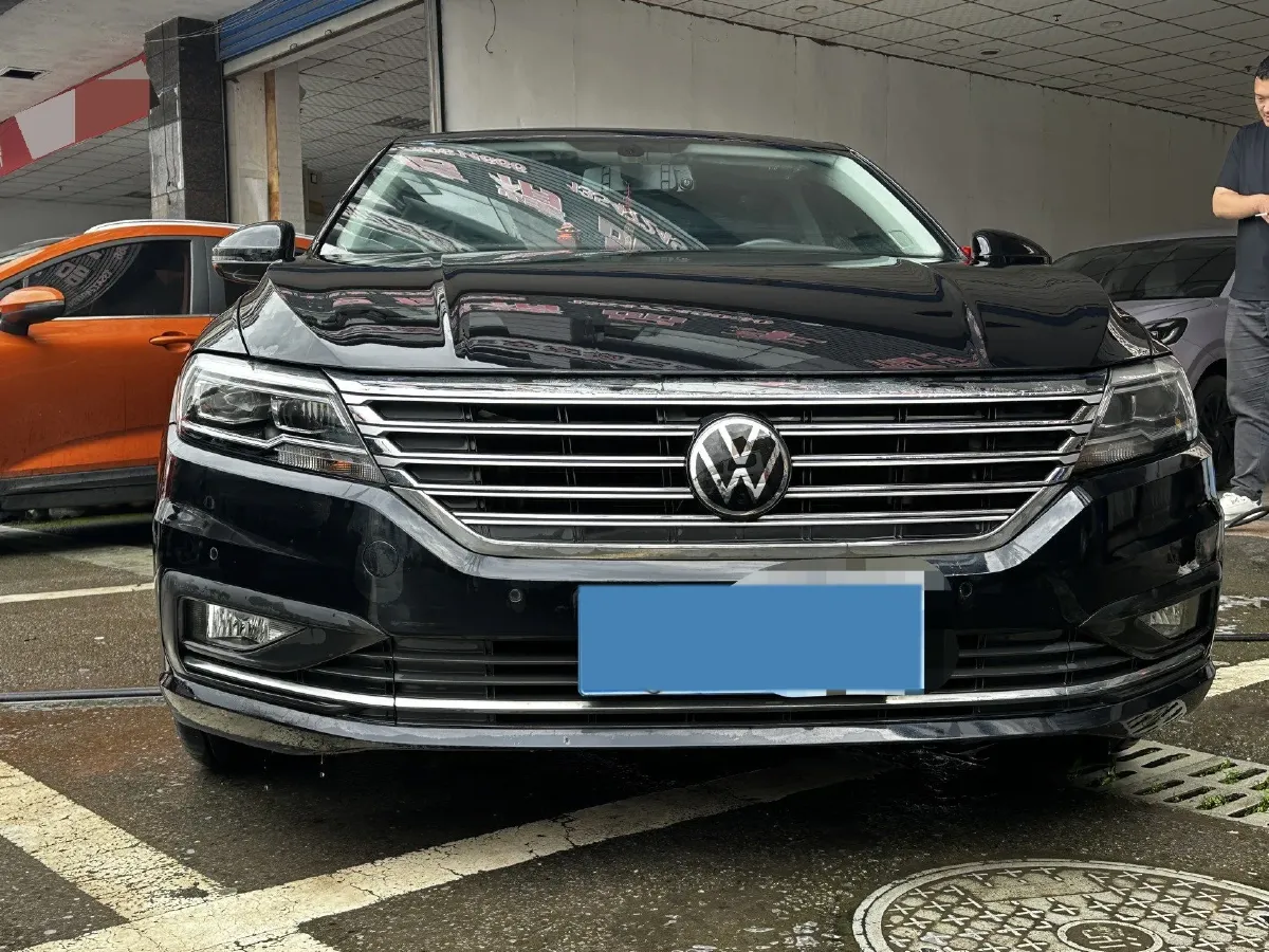 2022 Volkswagen T-Roc 1.4T 150HP L4 7DCT,autocango,china used car exporter,china ev exporter,chinese used car exporter,chinese used ev exporter