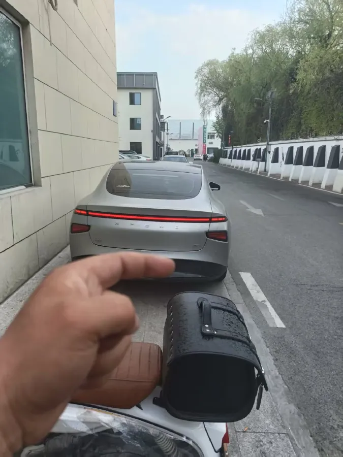 2020 Xpeng P7 BEV 70.8KWH,autocango,china used car exporter,china ev exporter,chinese used car exporter,chinese used ev exporter