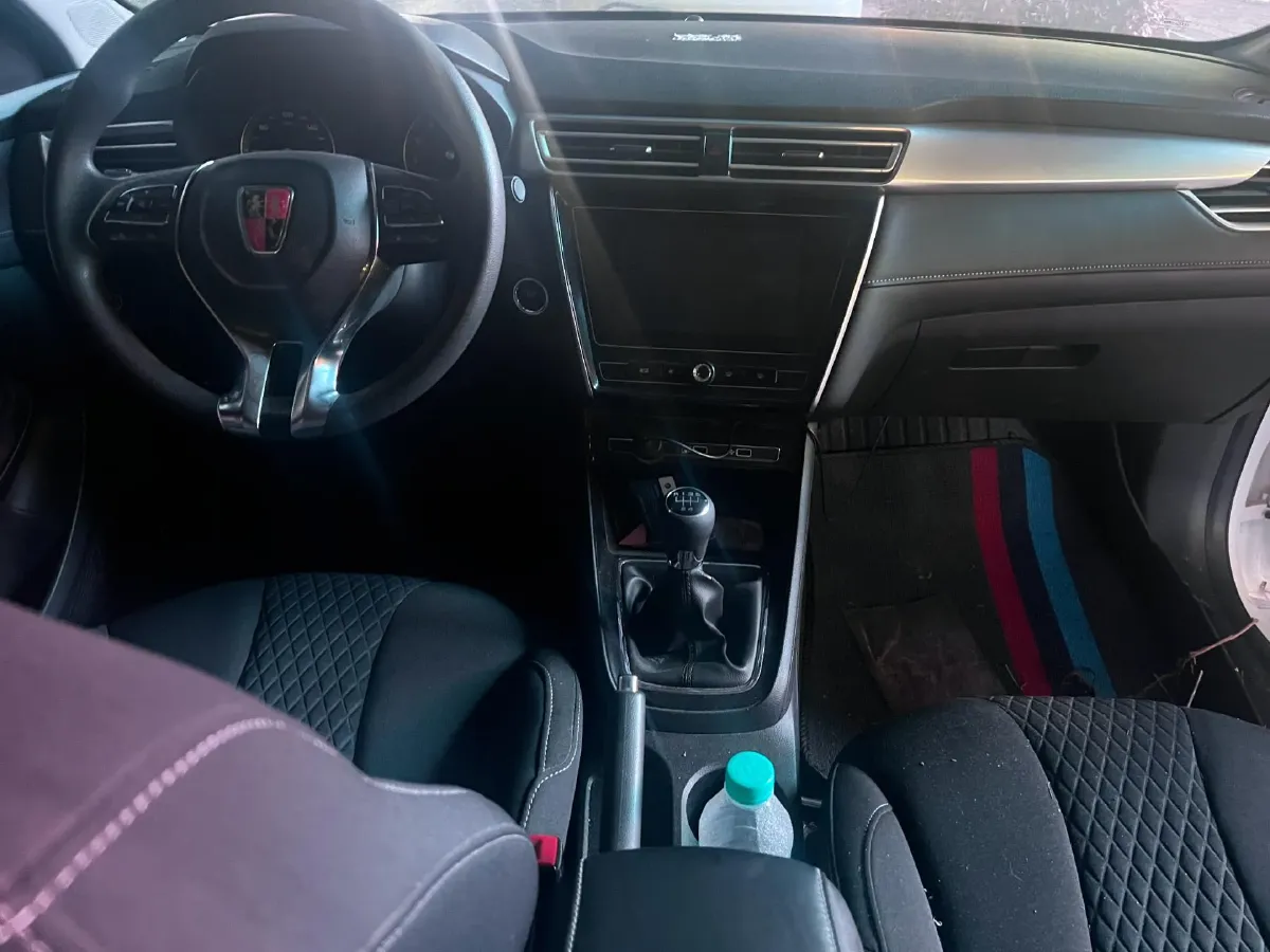 2019 Roewe i5 1.5L 120HP L4 5MT,autocango,china used car exporter,china ev exporter,chinese used car exporter,chinese used ev exporter