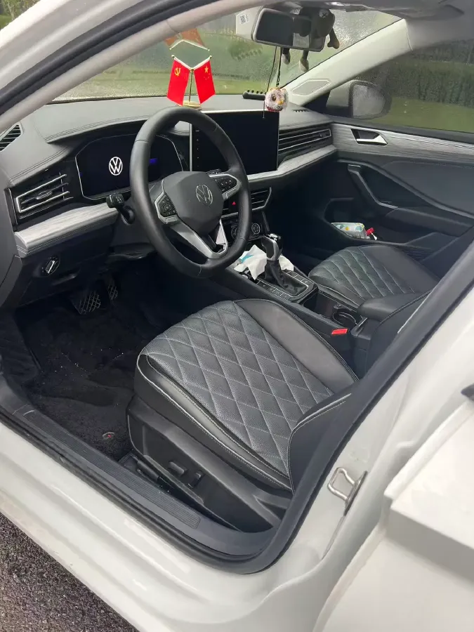 2023 Volkswagen Sagitar 1.5T 160HP L4 7DCT,autocango,china used car exporter,china ev exporter,chinese used car exporter,chinese used ev exporter