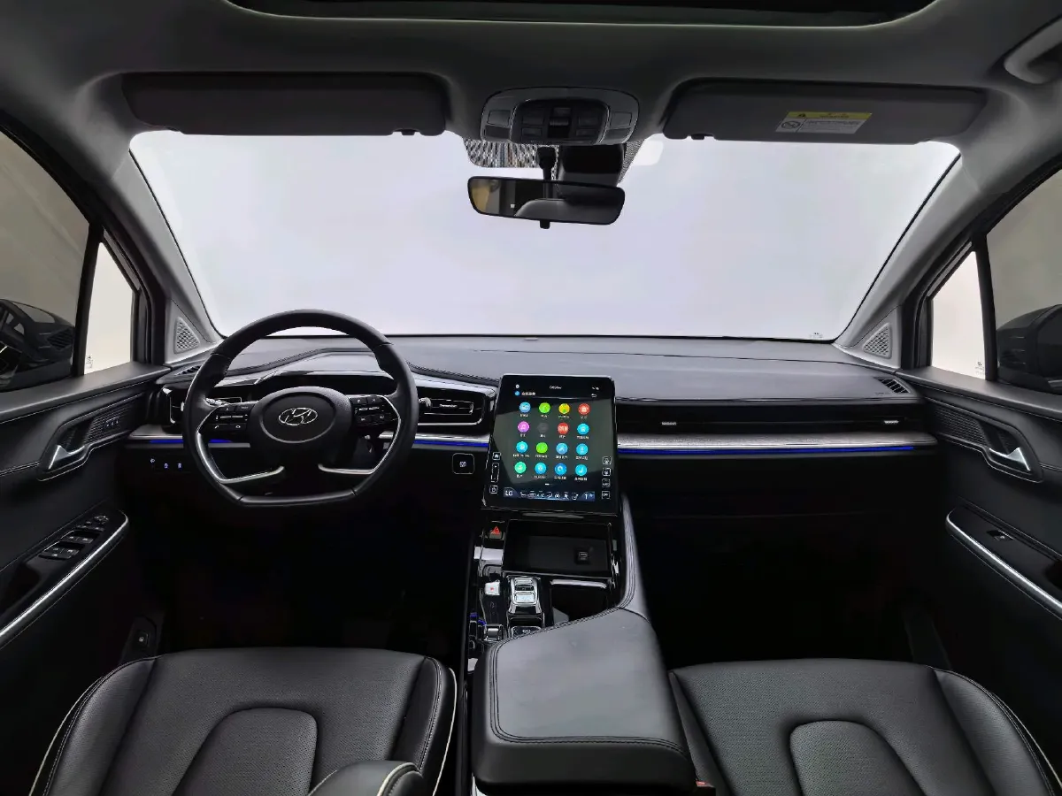 2022 Hyundai Custo 1.5T 170HP L4 8AT,autocango,china used car exporter,china ev exporter,chinese used car exporter,chinese used ev exporter